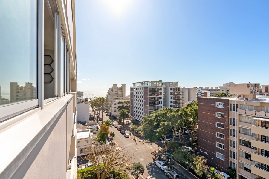 To Let 2 Bedroom Property for Rent in Sea Point Western Cape